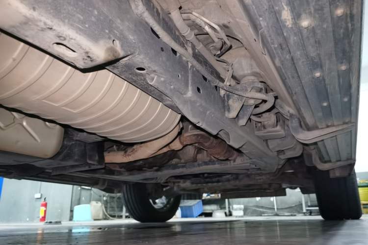 Used Infiniti QX80 2016 5.6L 4WD Chassis Rear Right
