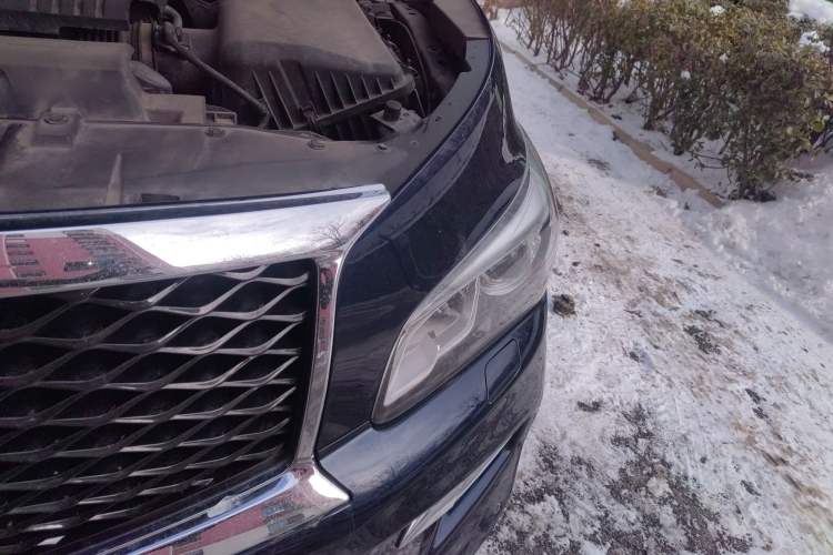 Used Infiniti QX80 2016 5.6L 4WD Engine Bay Left