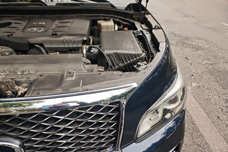 Used Infiniti QX80 2016 5.6L 4WD Engine Bay Left