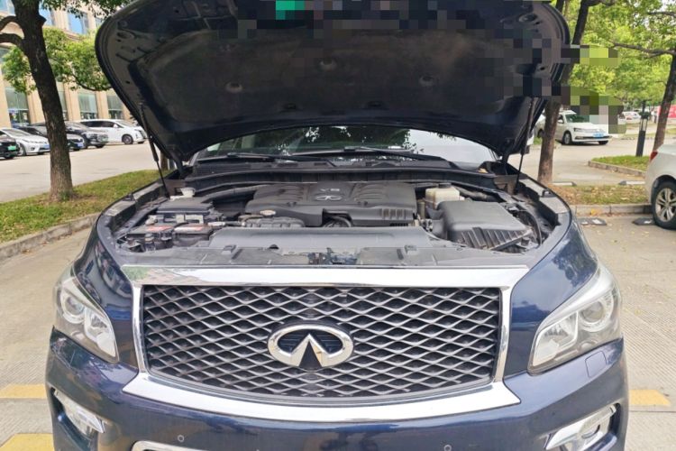 Used Infiniti QX80 2016 5.6L 4WD Engine Bay
