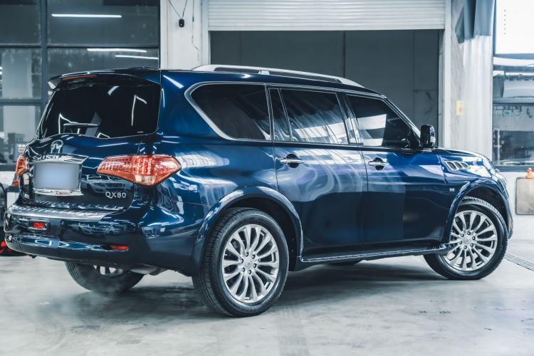 Used Infiniti QX80 2016 5.6L 4WD Exterior 4