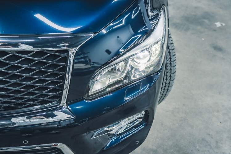 Used Infiniti QX80 2016 5.6L 4WD Exterior 7
