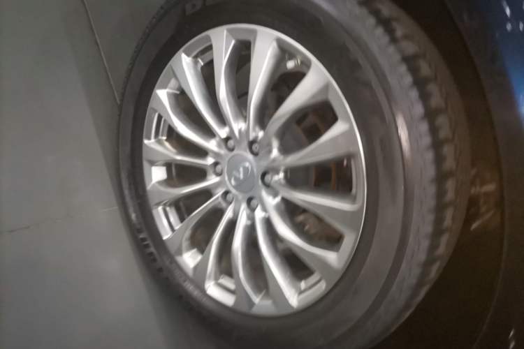 Used Infiniti QX80 2016 5.6L 4WD Exterior 8