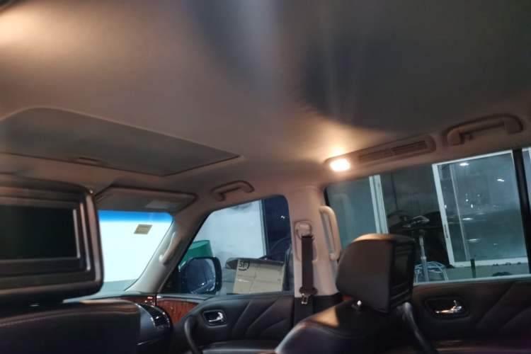 Used Infiniti QX80 2016 5.6L 4WD Headliner