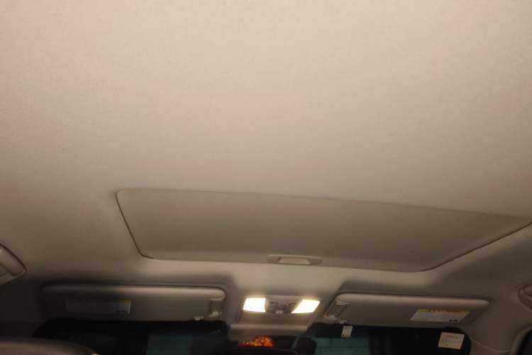 Used Infiniti QX80 2016 5.6L 4WD Headliner