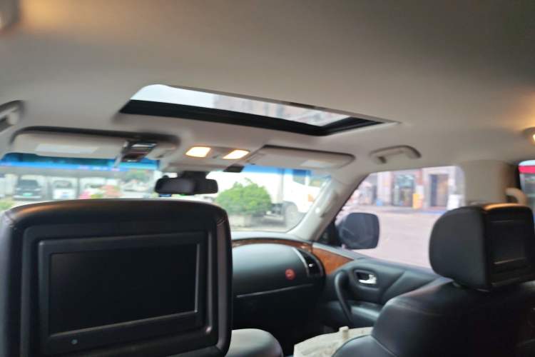 Used Infiniti QX80 2016 5.6L 4WD Headliner