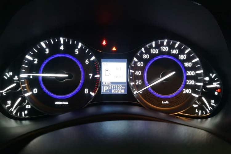 Used Infiniti QX80 2016 5.6L 4WD Instrument Cluster