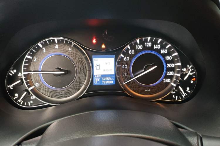 Used Infiniti QX80 2016 5.6L 4WD Instrument Cluster