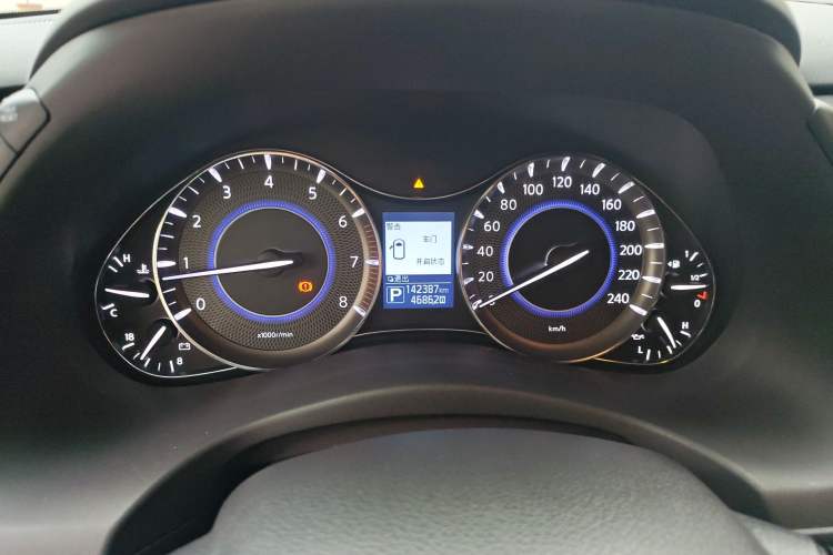 Used Infiniti QX80 2016 5.6L 4WD Instrument Cluster