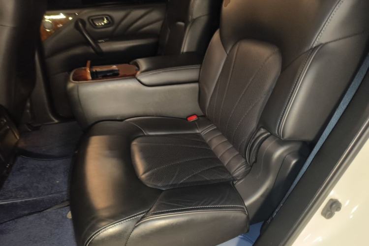 Used Infiniti QX80 2016 5.6L 4WD Left Rear Seat