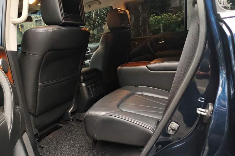 Used Infiniti QX80 2016 5.6L 4WD Left Rear Seat