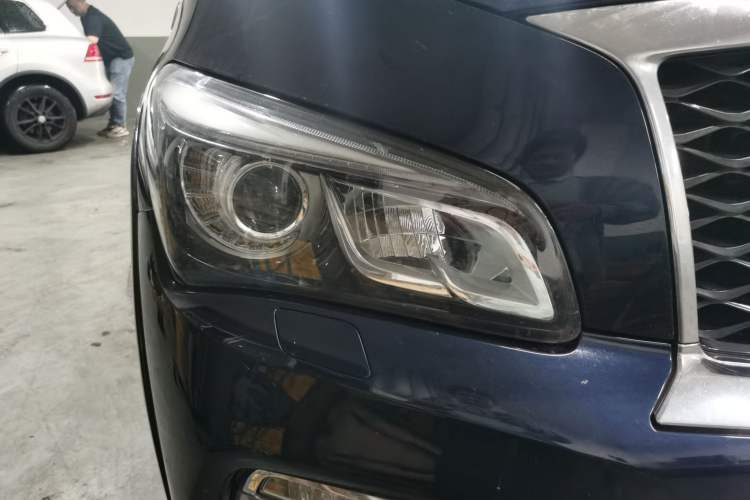 Used Infiniti QX80 2016 5.6L 4WD Right Front Headlight