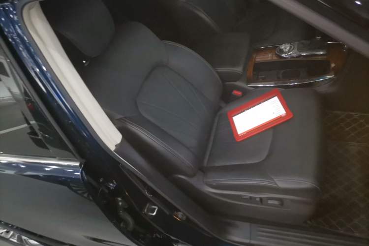 Used Infiniti QX80 2016 5.6L 4WD Right Front Seat