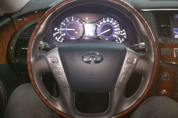 Used Infiniti QX80 2016 5.6L 4WD Steering Wheel