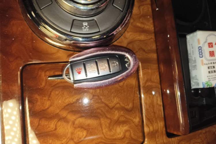 Used Infiniti QX80 2016 5.6L 4WD Vehicle Key