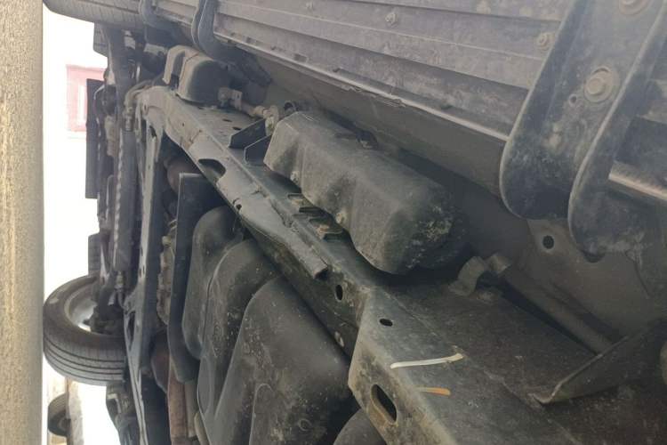 Used Infiniti QX80 2016 5.6L 4WD Chassis Rear Left