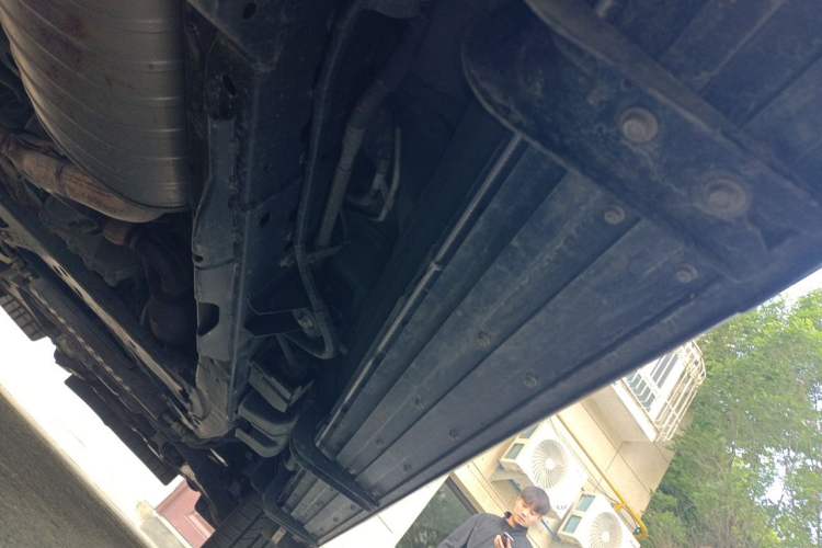 Used Infiniti QX80 2016 5.6L 4WD Chassis Rear Right