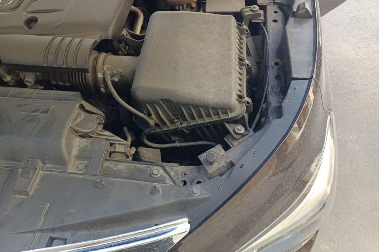 Used Infiniti QX80 2016 5.6L 4WD Engine Bay Left