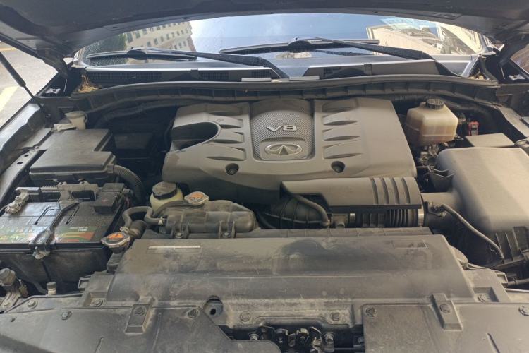 Used Infiniti QX80 2016 5.6L 4WD Engine Bay