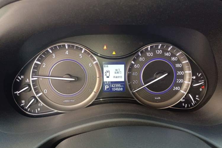 Used Infiniti QX80 2016 5.6L 4WD Instrument Cluster