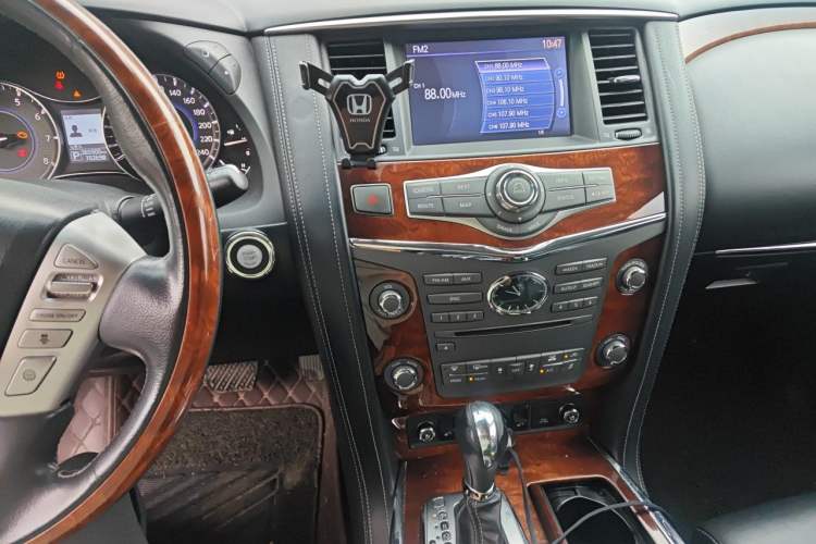 Used Infiniti QX80 2016 5.6L 4WD Audio And AC Panel
