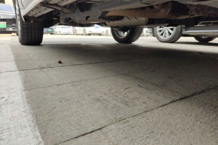 Used Infiniti QX80 2016 5.6L 4WD Chassis Front Right