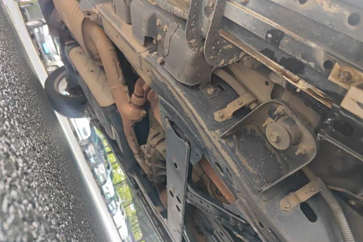 Used Infiniti QX80 2016 5.6L 4WD Chassis Front Right