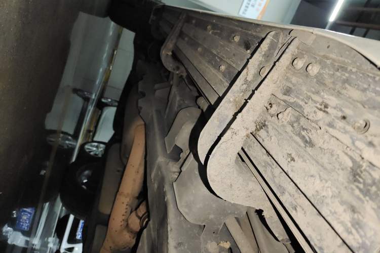 Used Infiniti QX80 2016 5.6L 4WD Chassis Front Right