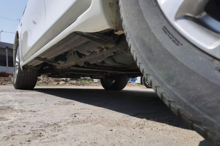 Used Infiniti QX80 2016 5.6L 4WD Chassis Rear Left