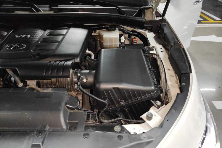 Used Infiniti QX80 2016 5.6L 4WD Engine Bay Left