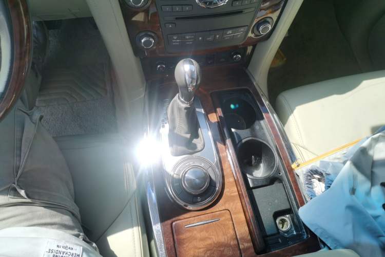 Used Infiniti QX80 2016 5.6L 4WD Gear Lever