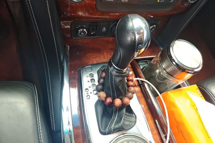 Used Infiniti QX80 2016 5.6L 4WD Gear Lever