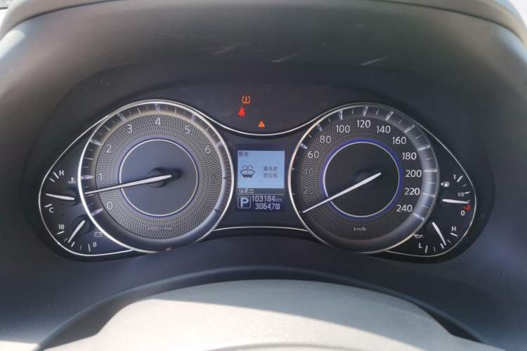 Used Infiniti QX80 2016 5.6L 4WD Instrument Cluster