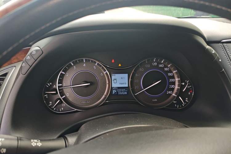 Used Infiniti QX80 2016 5.6L 4WD Instrument Cluster