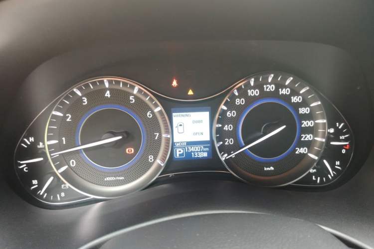 Used Infiniti QX80 2016 5.6L 4WD Instrument Cluster