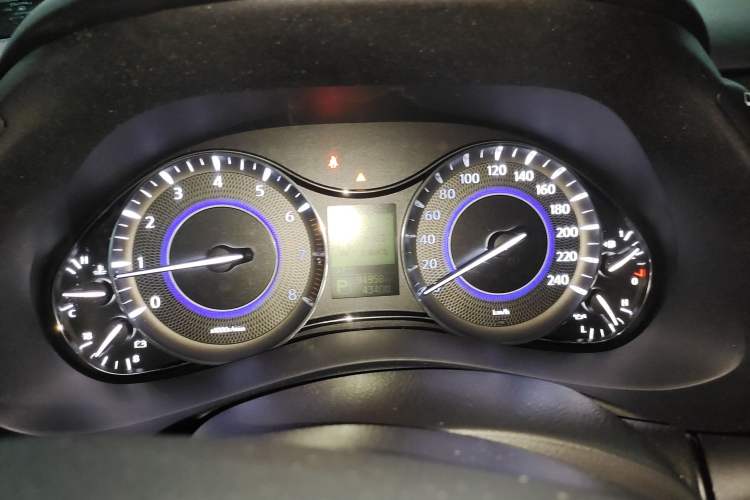Used Infiniti QX80 2016 5.6L 4WD Instrument Cluster