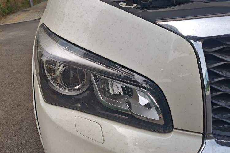 Used Infiniti QX80 2016 5.6L 4WD Right Front Headlight