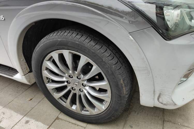Used Infiniti QX80 2016 5.6L 4WD Right Front Wheel Hub