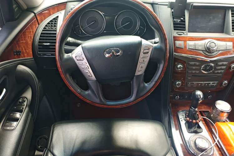 Used Infiniti QX80 2016 5.6L 4WD Steering Wheel