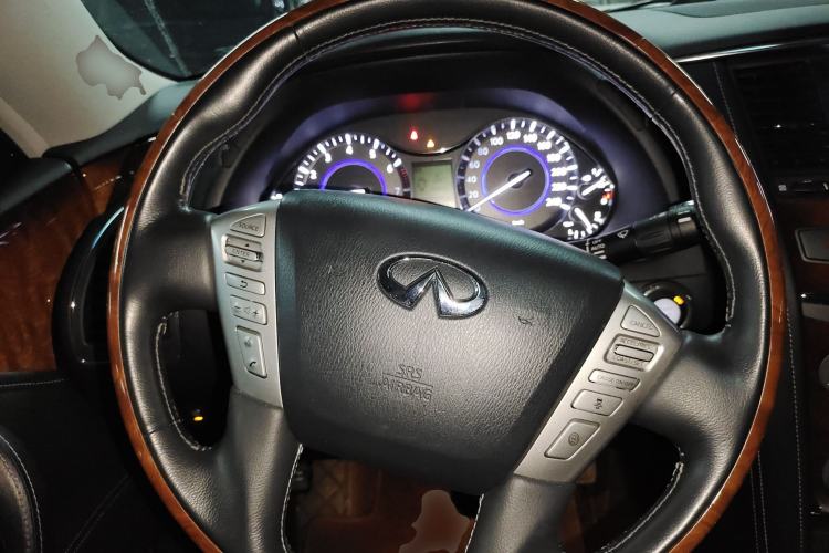 Used Infiniti QX80 2016 5.6L 4WD Steering Wheel