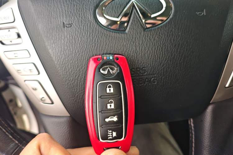 Used Infiniti QX80 2016 5.6L 4WD Vehicle Key