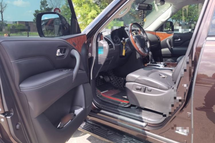 Used Infiniti QX80  Driver Seat