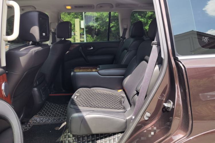 Used Infiniti QX80  Left Rear Seat