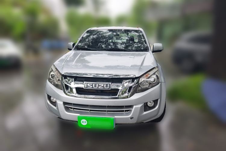 Used Isuzu D-MAX 2022 2.5T Four-Wheel Drive Automatic Diesel Ultra-Luxury Extended Version JE4D25Q6A Front