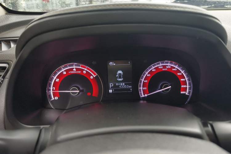Used Isuzu D-MAX 2022 2.5T Four-Wheel Drive Automatic Diesel Ultra-Luxury Extended Version JE4D25Q6A Instrument Cluster