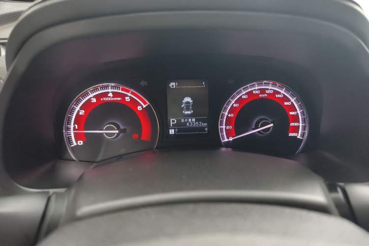 Used Isuzu D-MAX 2022 2.5T Four-Wheel Drive Automatic Diesel Ultra-Luxury Extended Version JE4D25Q6A Odometer Close Up