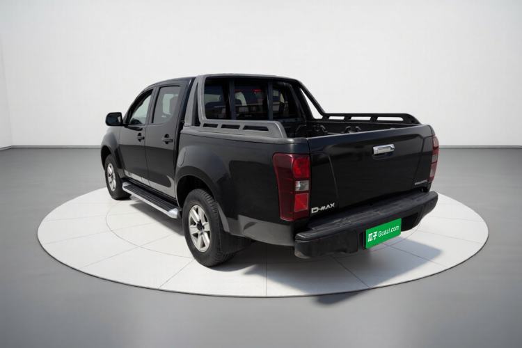 Used Isuzu D-MAX 2015 2.5T Two-Wheel Drive Automatic High-Performance Elite Version 4JK1 Exterior 3