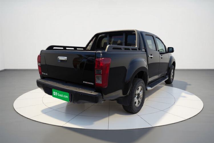 Used Isuzu D-MAX 2015 2.5T Two-Wheel Drive Automatic High-Performance Elite Version 4JK1 Exterior 5