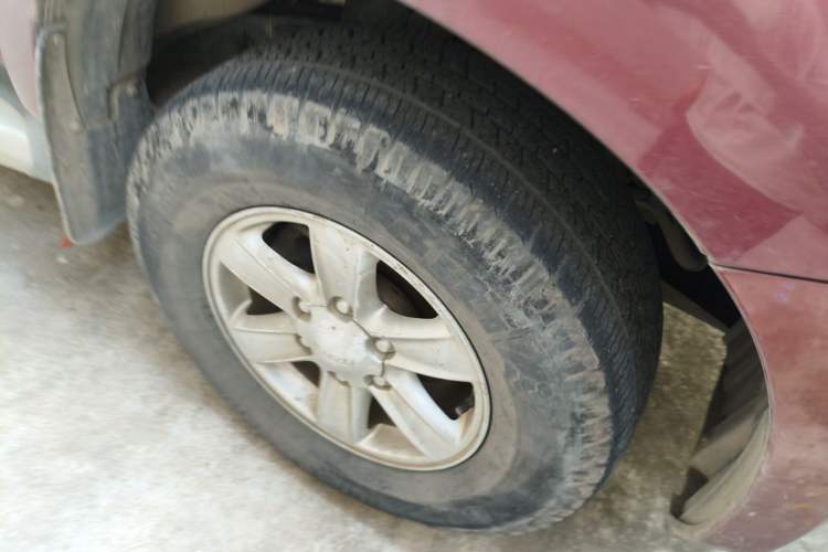 Used Isuzu D-MAX 2015 2.5T 4x4 Manual Base Version 4JK1 Right Front Wheel Hub