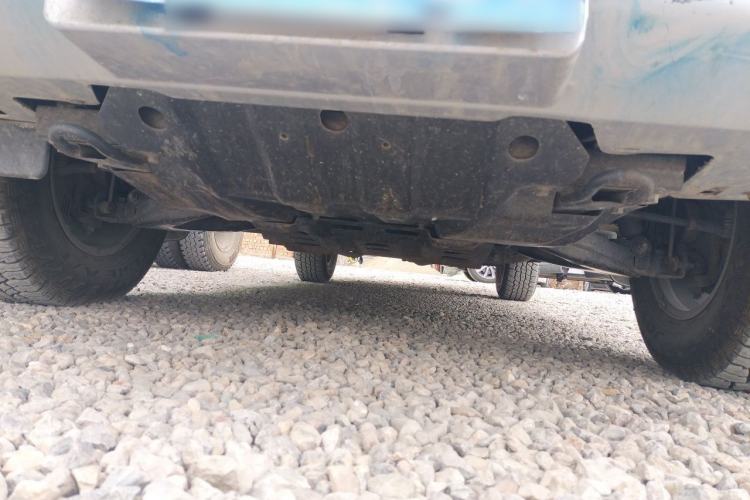 Used Isuzu D-MAX 2015 2.5T 4x4 Manual Base Version 4JK1 Chassis Front
